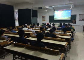机械工程学院汽服141开展校园文明班会活动