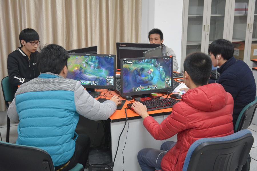 我院举办第十二届校园文化艺术节之电子游戏竞技大赛