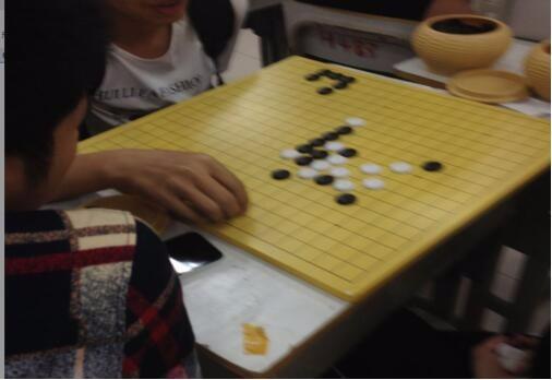 棋逢对手——我院棋艺交流协会举办交流赛