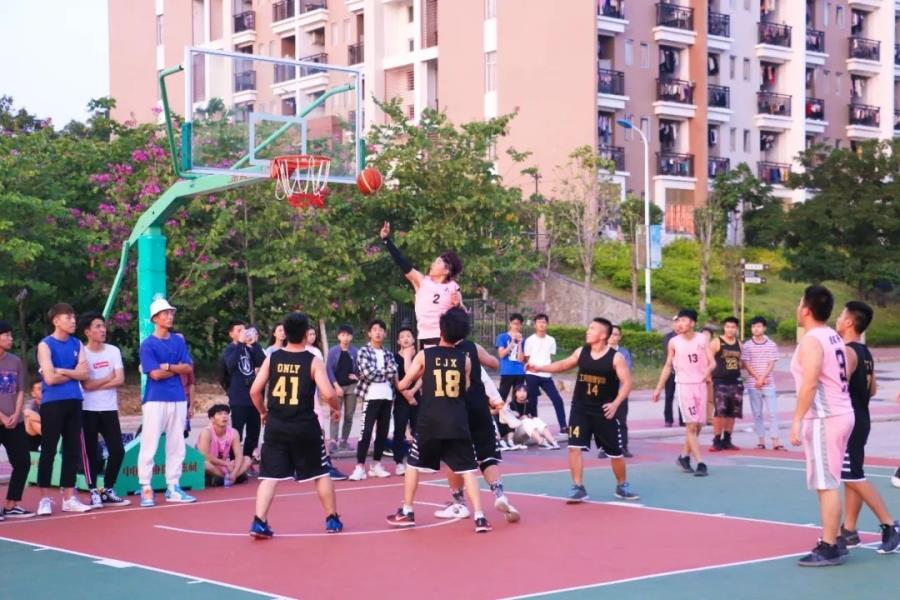 建筑工程学院与自动化工程学院会师新生篮球赛总决赛