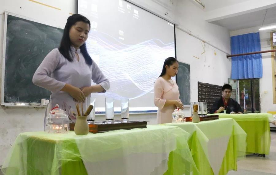 品茶之过去，悟茶之精气——茶韵协会茶文化讲座