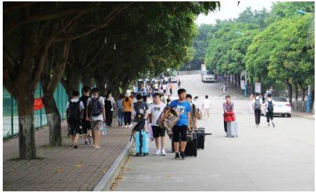 2018级学生重返校园