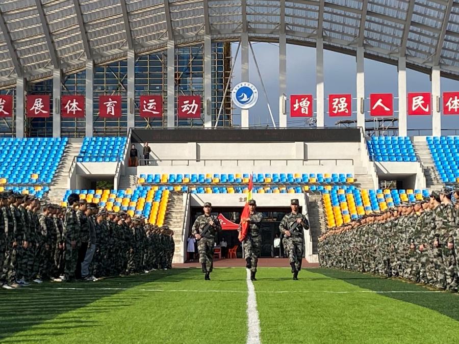 学院举行国家公祭日升国旗仪式