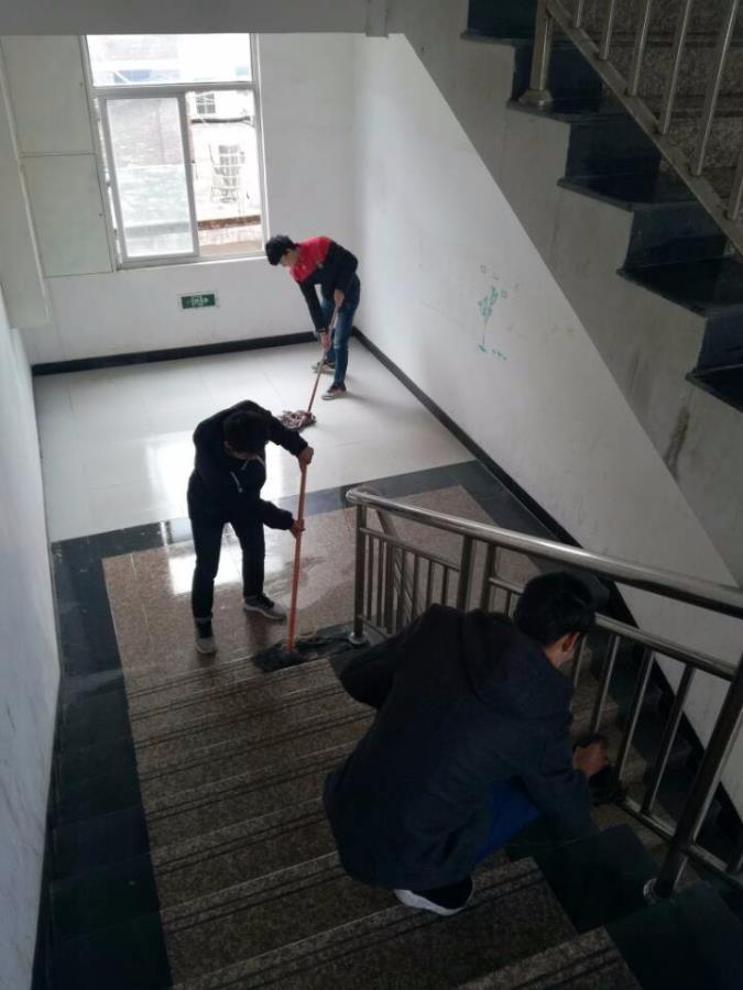 建筑工程系宿舍环境保洁