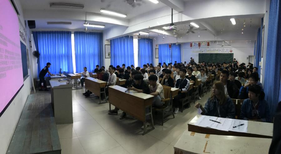 建筑工程学院第六届两委学生会第一次会议顺利开展