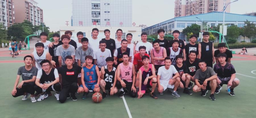 建筑工程系举办2019级篮球友谊赛