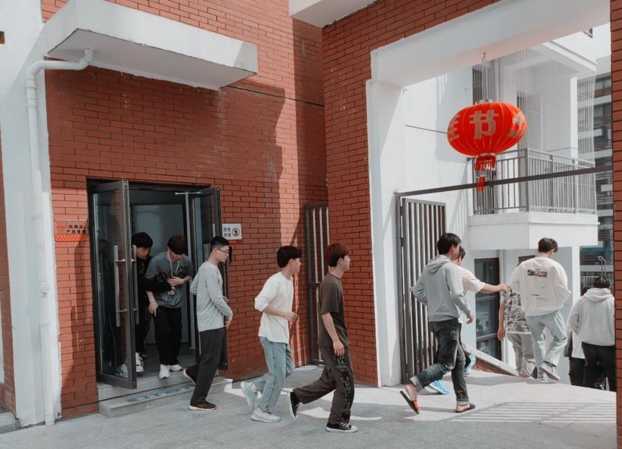 生命重于泰山，安全高于一切|建筑工程系开展地震暨防踩踏应急疏散演练