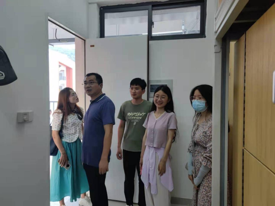 心系学子 深切关怀|建筑工程系领导暖心走访学生宿舍