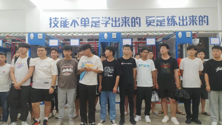 走进消防，了解消防│我系毕业学子参观消防实训室