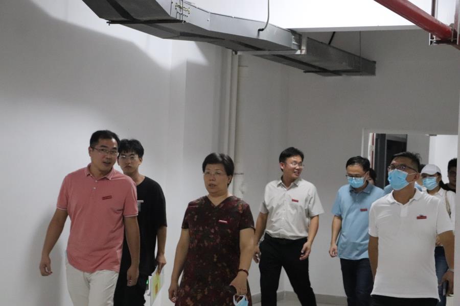 新学期从“心”开始|学院领导深入我系宿舍看望新生