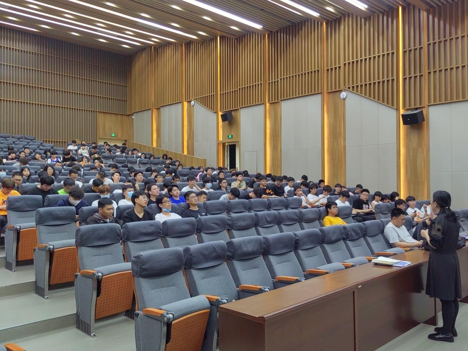迎五一，保安全|建筑工程系开展五一假期疫情防控会议