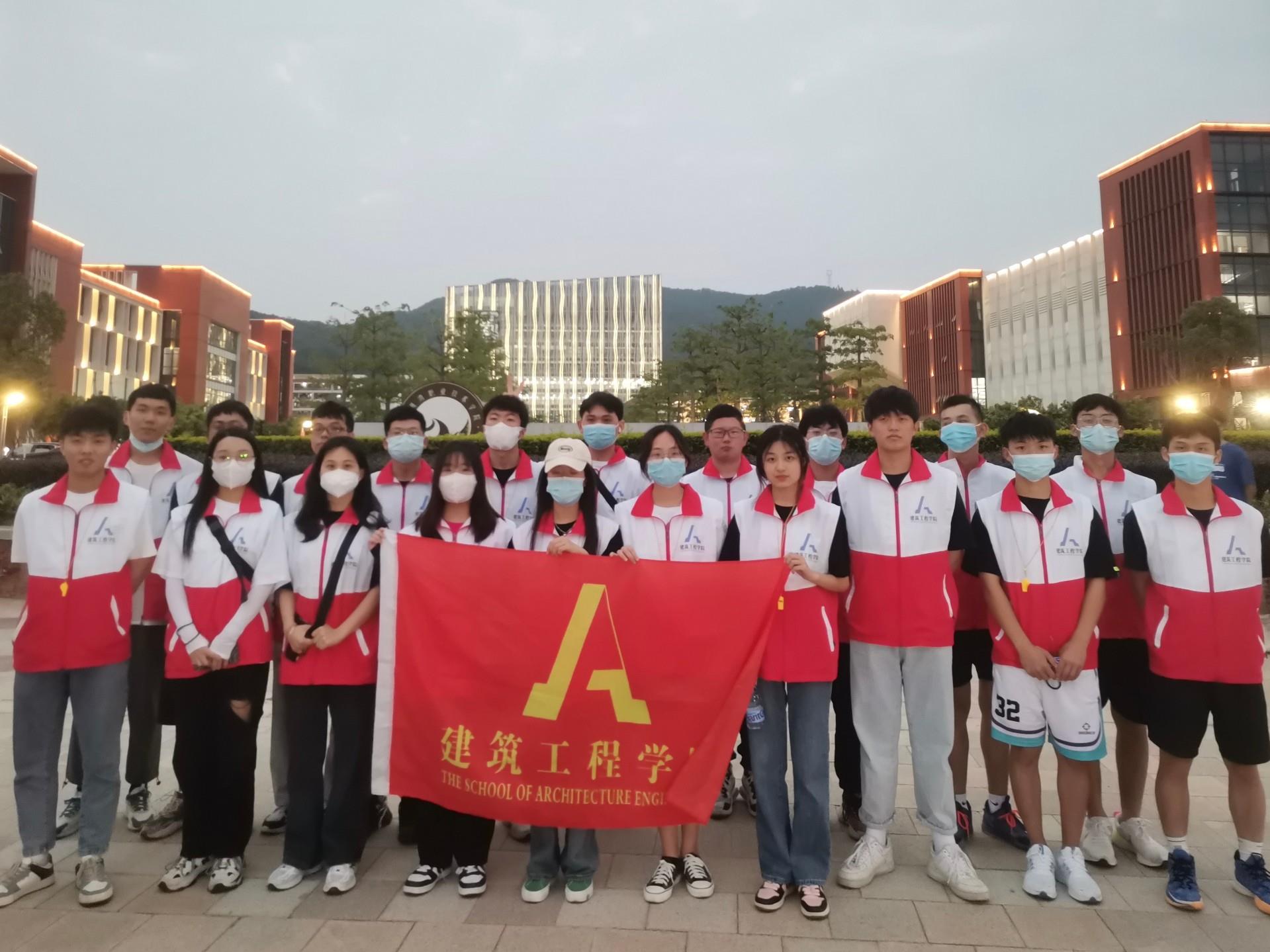 文明交通 助力创城 | 建筑工程系学子参与文明交通劝导志愿服务活动