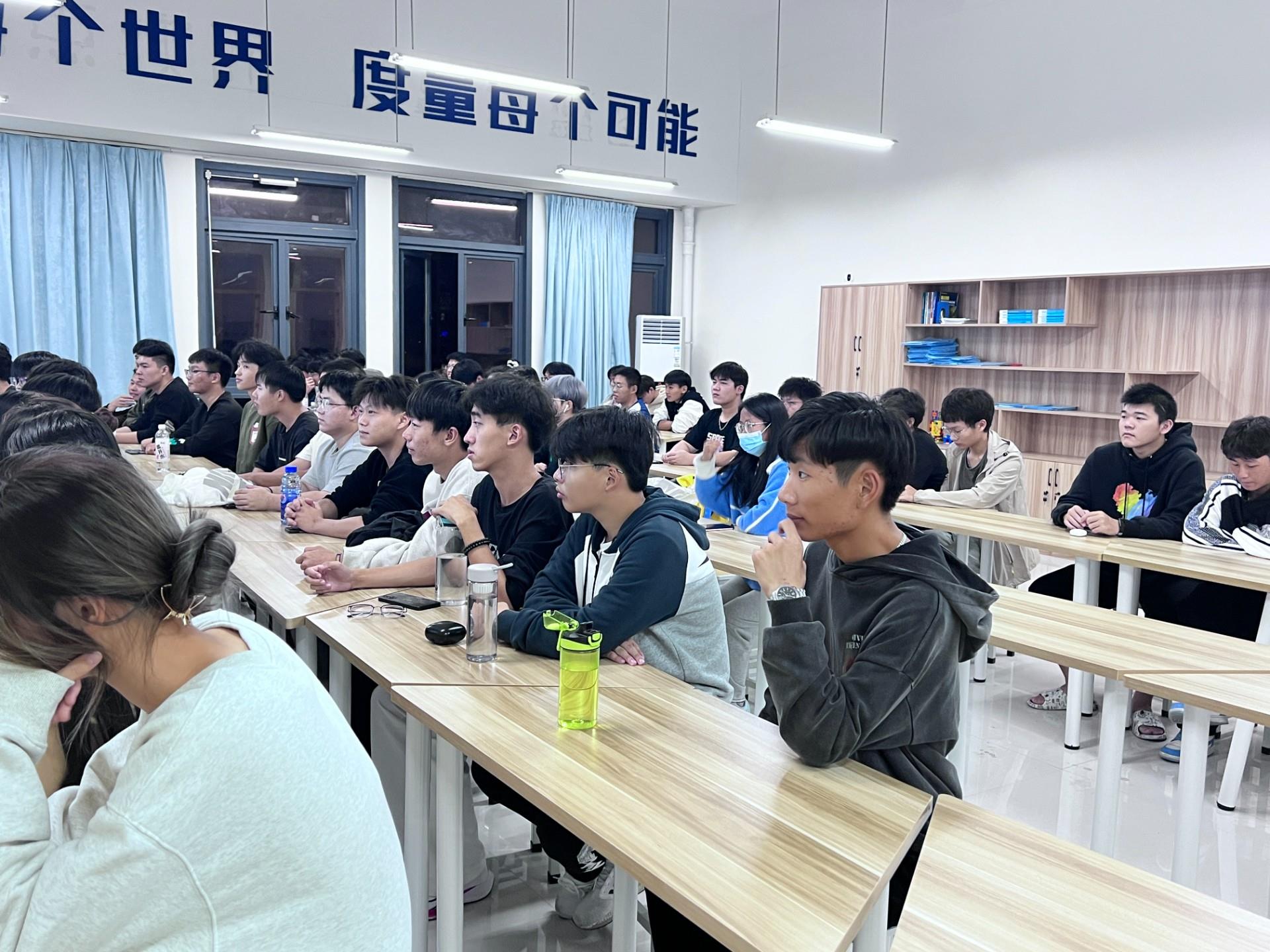献礼二十大|携手抗疫，我们共进退