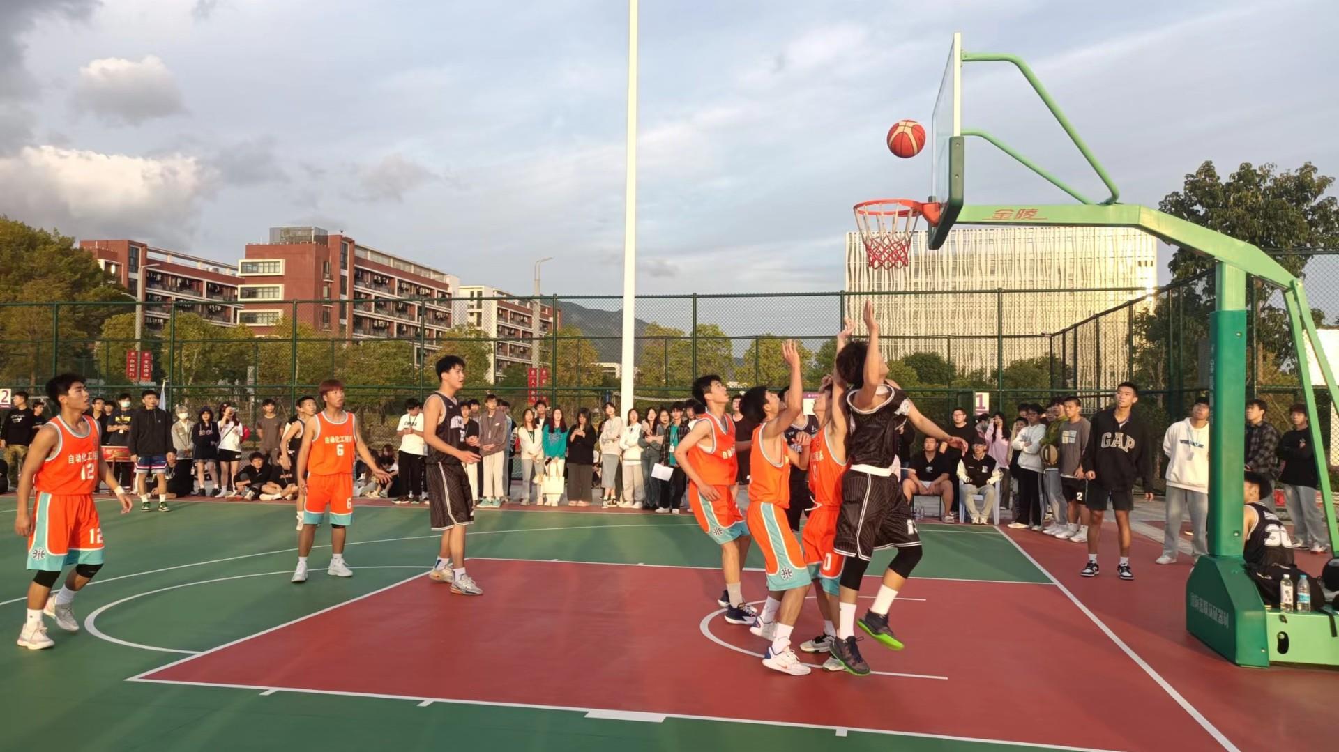 2022新生体育节|指尖拨动热爱，篮球转动青春