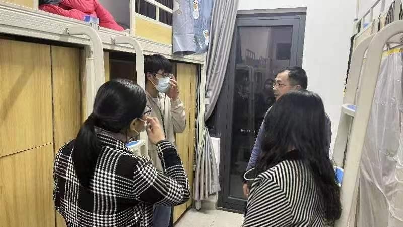 我系开展学生离校宿舍文明检查