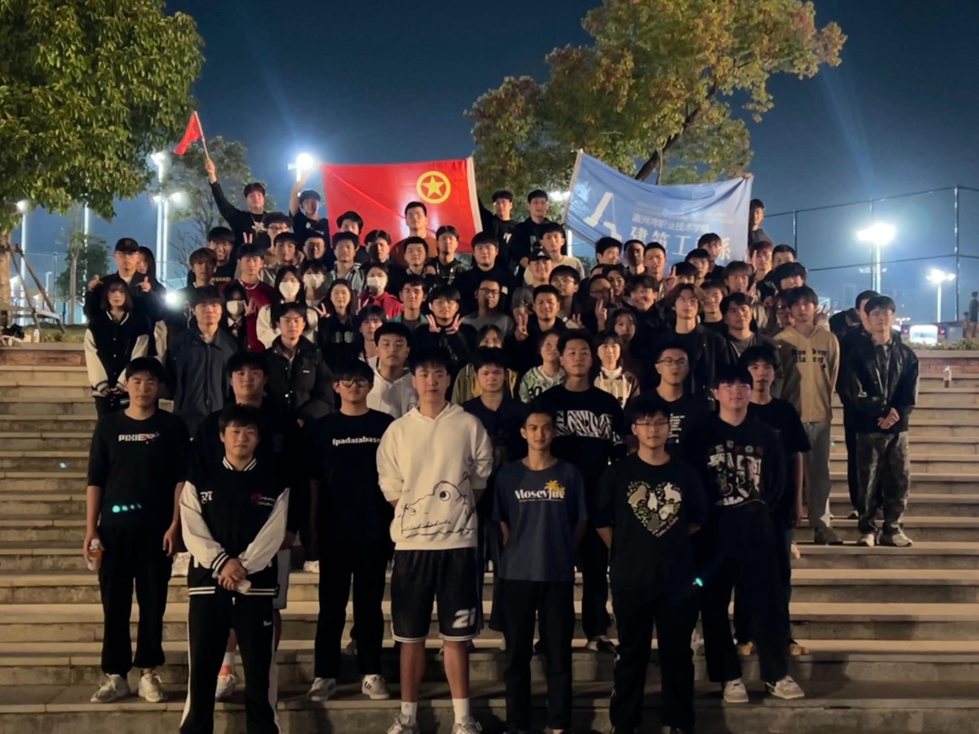 绳”彩飞扬 火力开“拔”|青春正当时，这场拔河决赛超“燃”