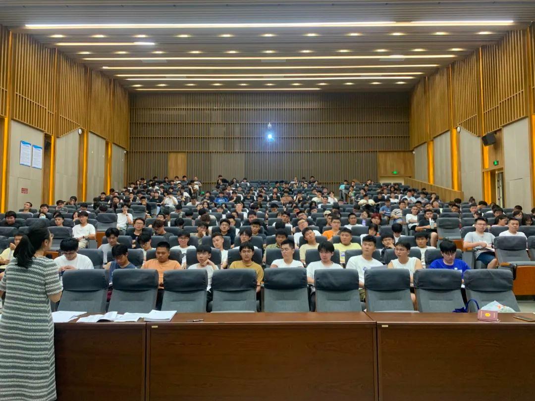 毕业季｜与安全同行，愿未来可期