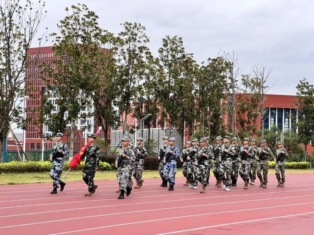 志存高远，逐梦青春|建筑工程系举行升旗仪式