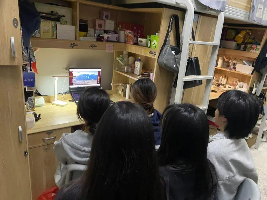 强国有我·不负年华｜我系组织全体师生观看第四届国家奖学金福建省颁奖大会