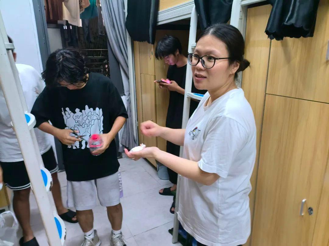 建筑工程系开展宿舍安全检查