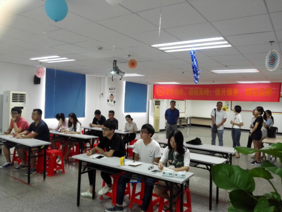 工商管理系领导看望物流15级泉州顺丰物流综合实训学生