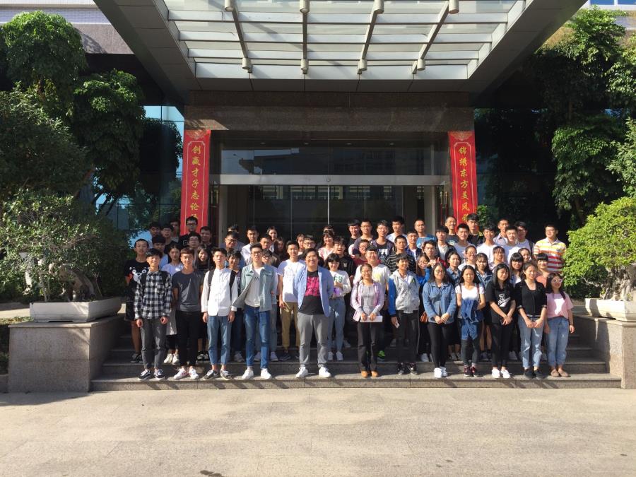 “双十一”16级电商、国商专业赴才子服饰顶岗实习