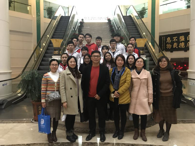 工商系到泉州特步参加营销15级学生跟岗实训总结汇报会