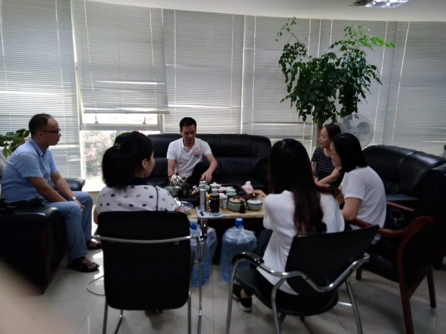 工商管理系到泉州特步公司开展调研