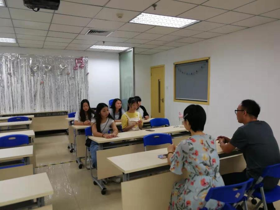 工商管理系教师前往福州顺丰看望跟岗实习学生