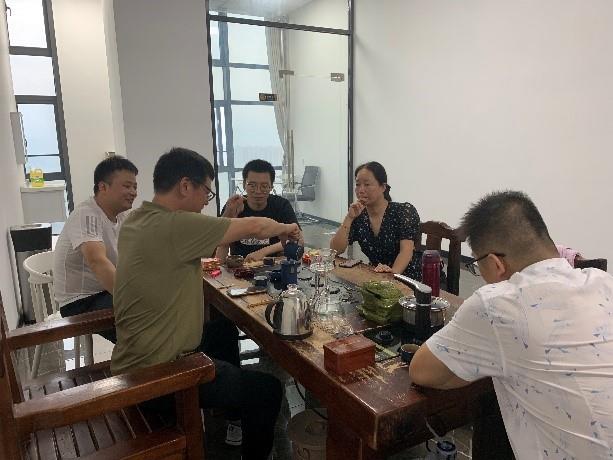 工商管理系教师前往青风里公司交流