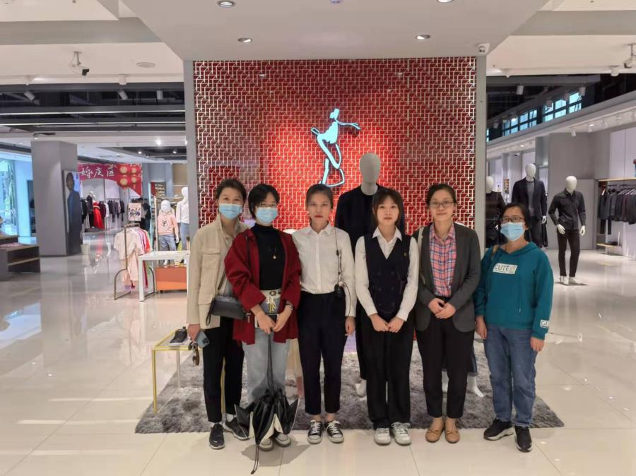 工商管理系教师前往莆田才子门店看望跟岗实习学生