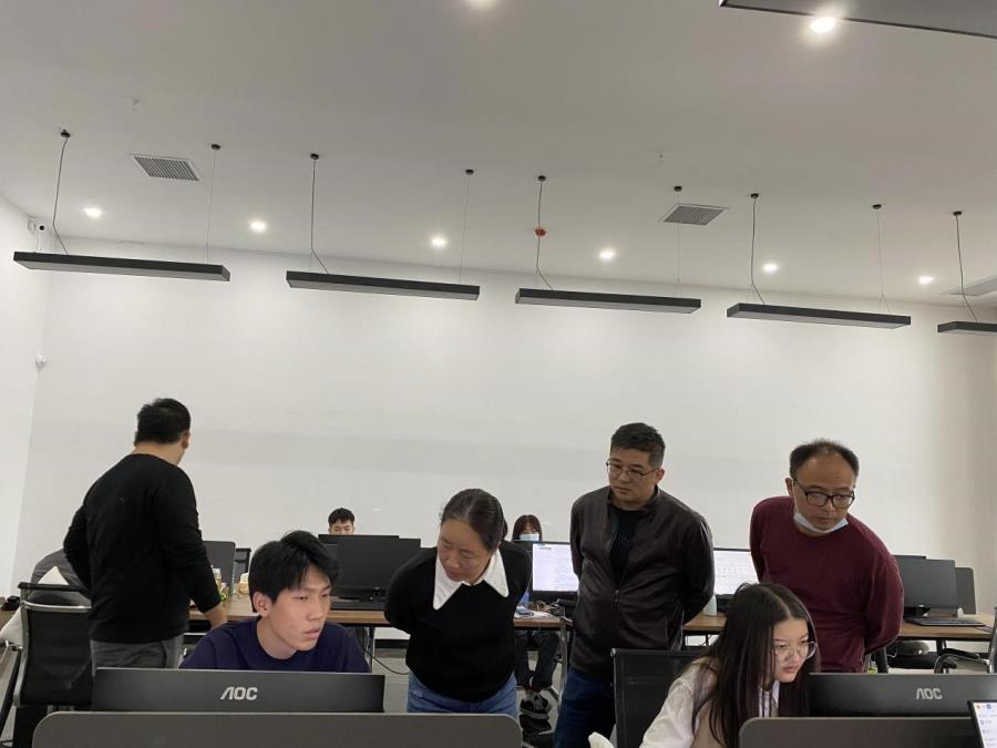 看望实习学子 畅通校企沟通