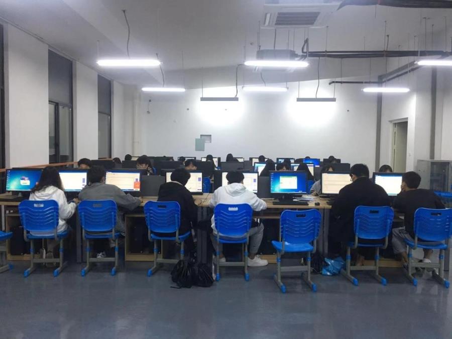 工商系物流管理专业20级学生进行1+X模拟训练