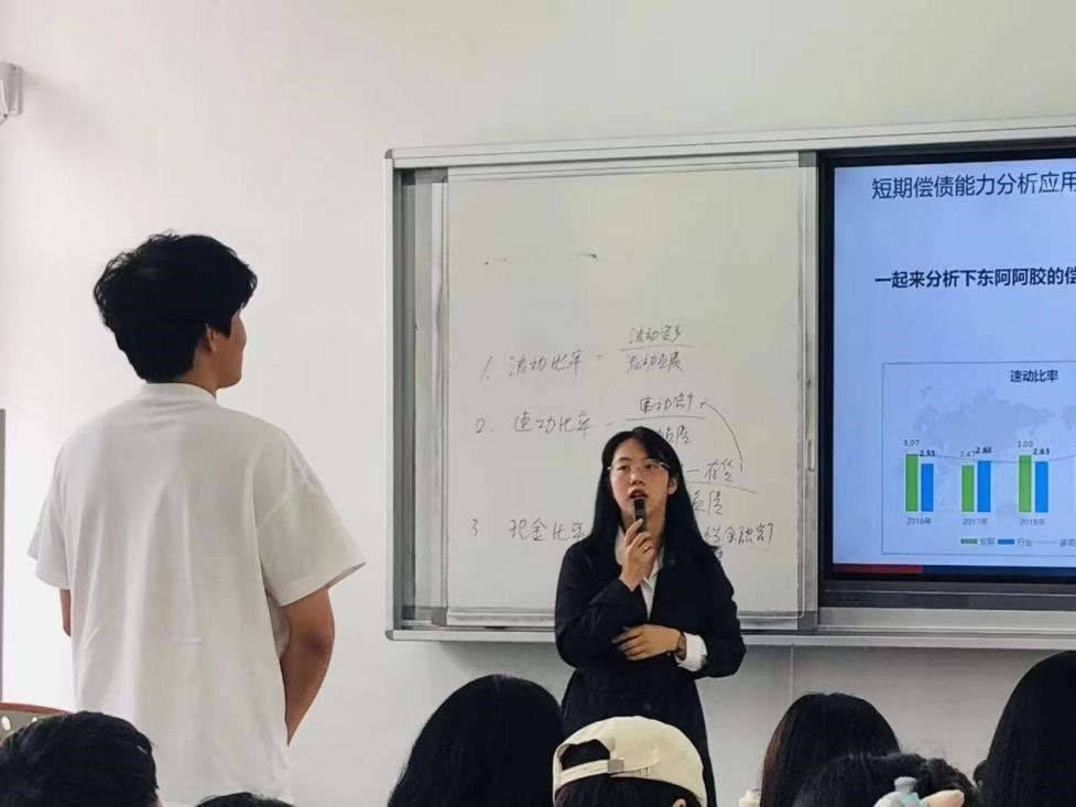 学院督导到工商管理系听课