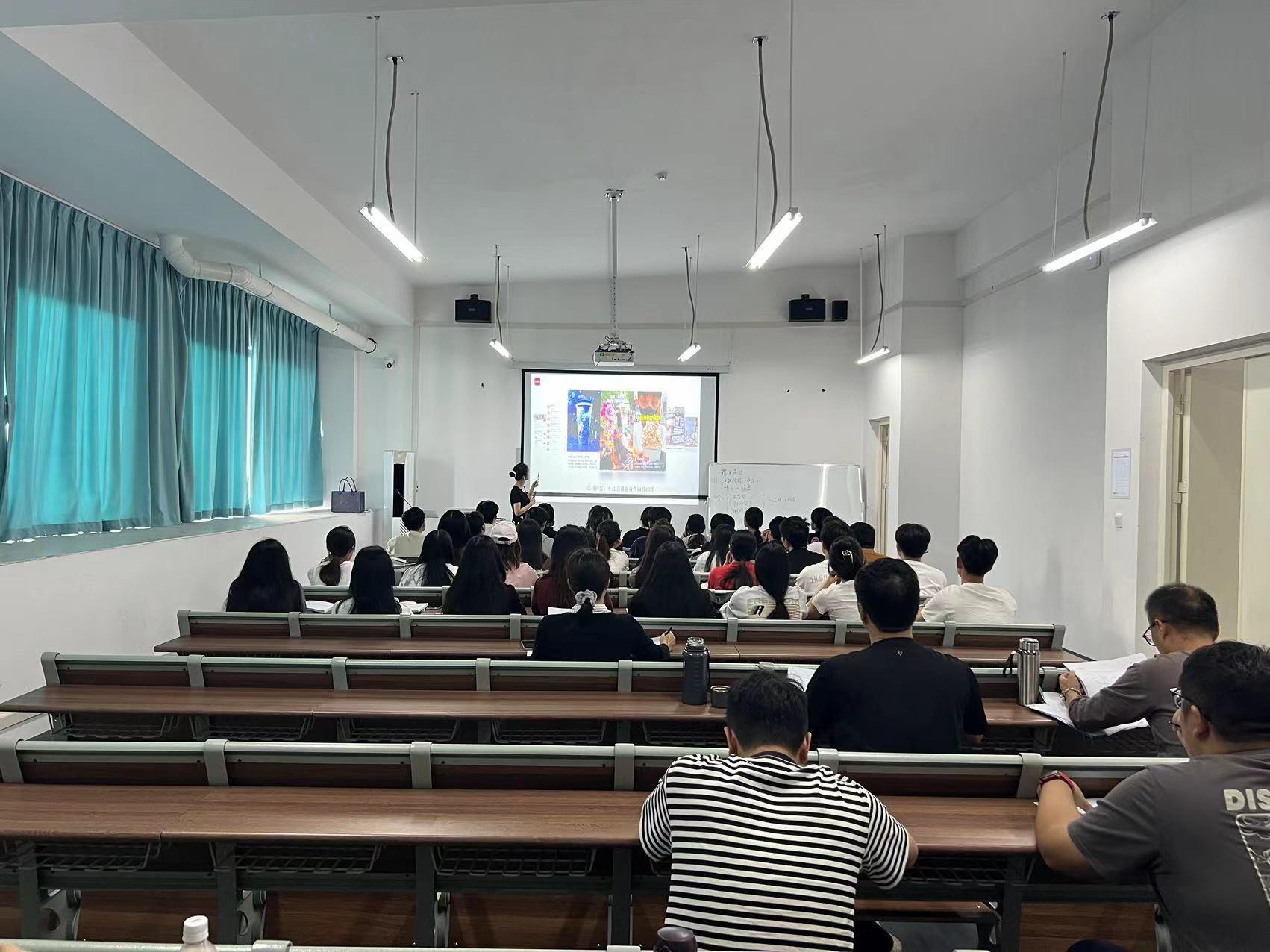 奋楫笃行研教学，匠心执教粹真知 ——工商管理系开展新进教师公开课展示活动