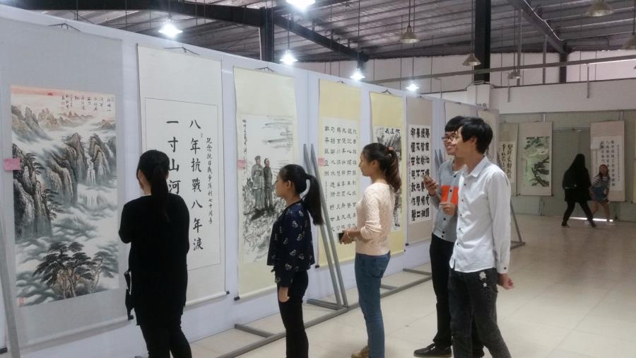 学院纪检监察审计室联合各系部共同举办廉政书画展开展