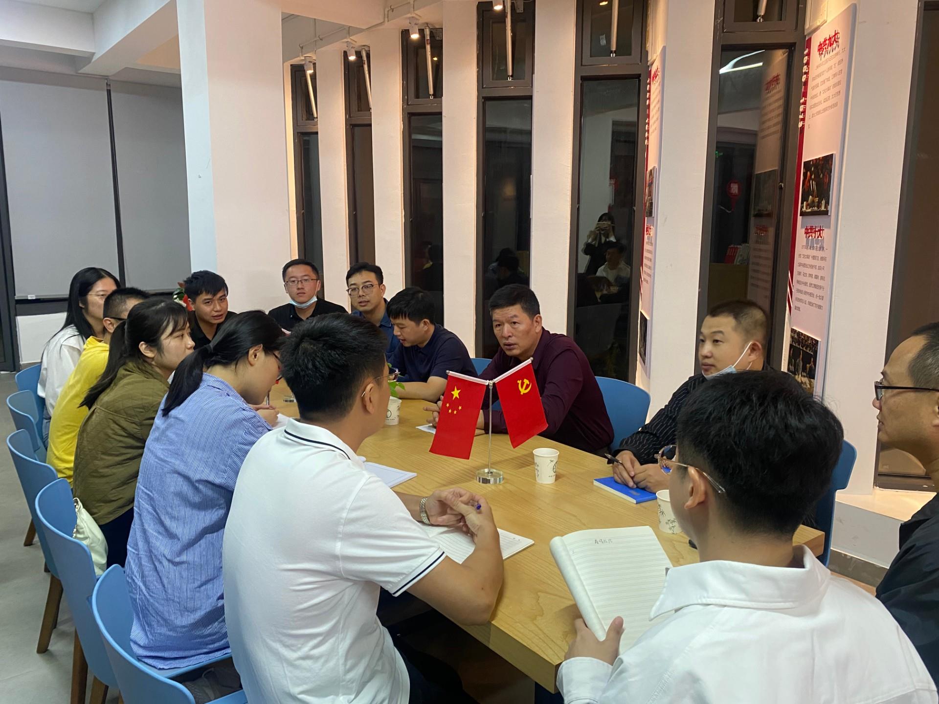 学习党的二十大｜以生为本，党建领航促成长 --学院纪委书记张凡前往荔园餐厅、竹苑社区等地开展检查调研