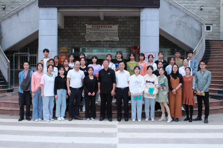 学院党委书记林建华一行深入医学院调研党建等工作
