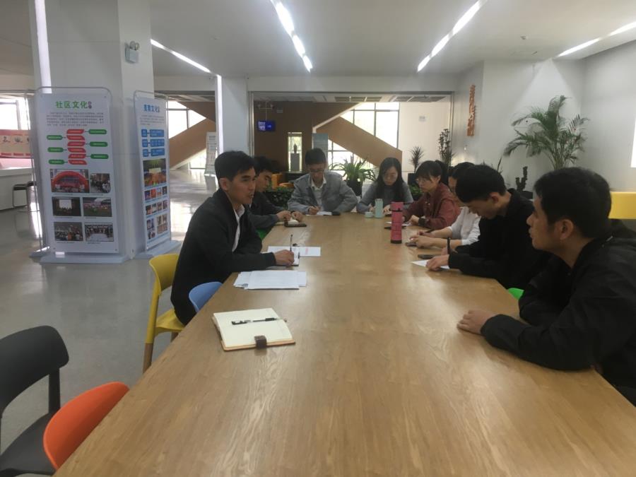 保卫科组织教师安全员召开春季开学安全稳定分析会